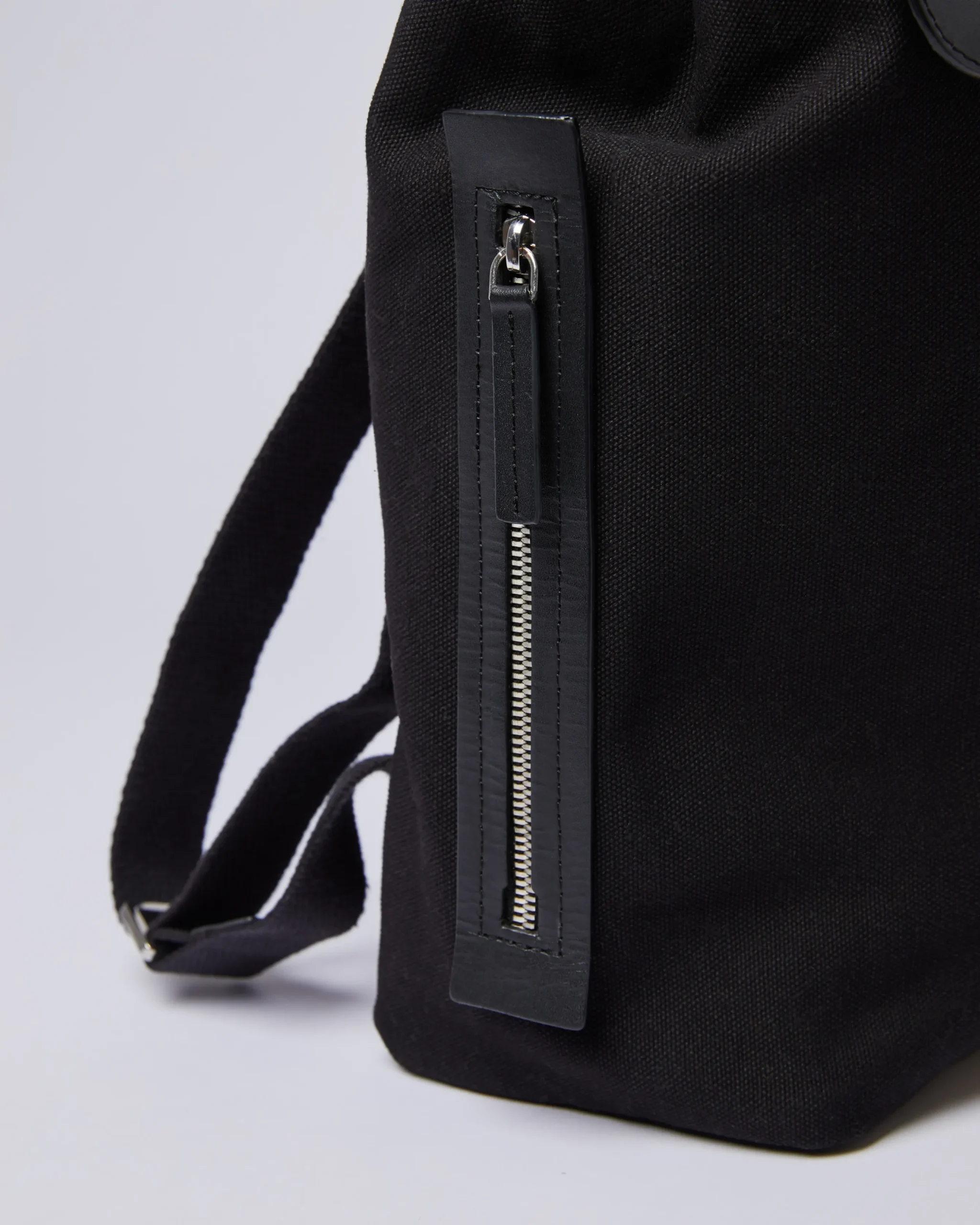 Alva Metal Hook