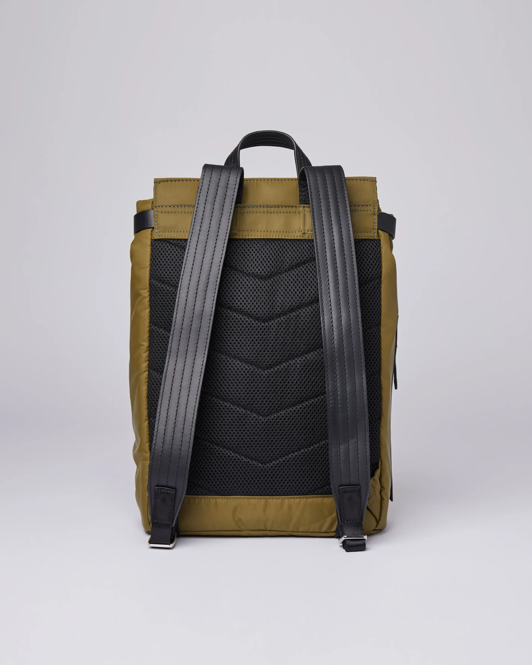 Alva Nylon