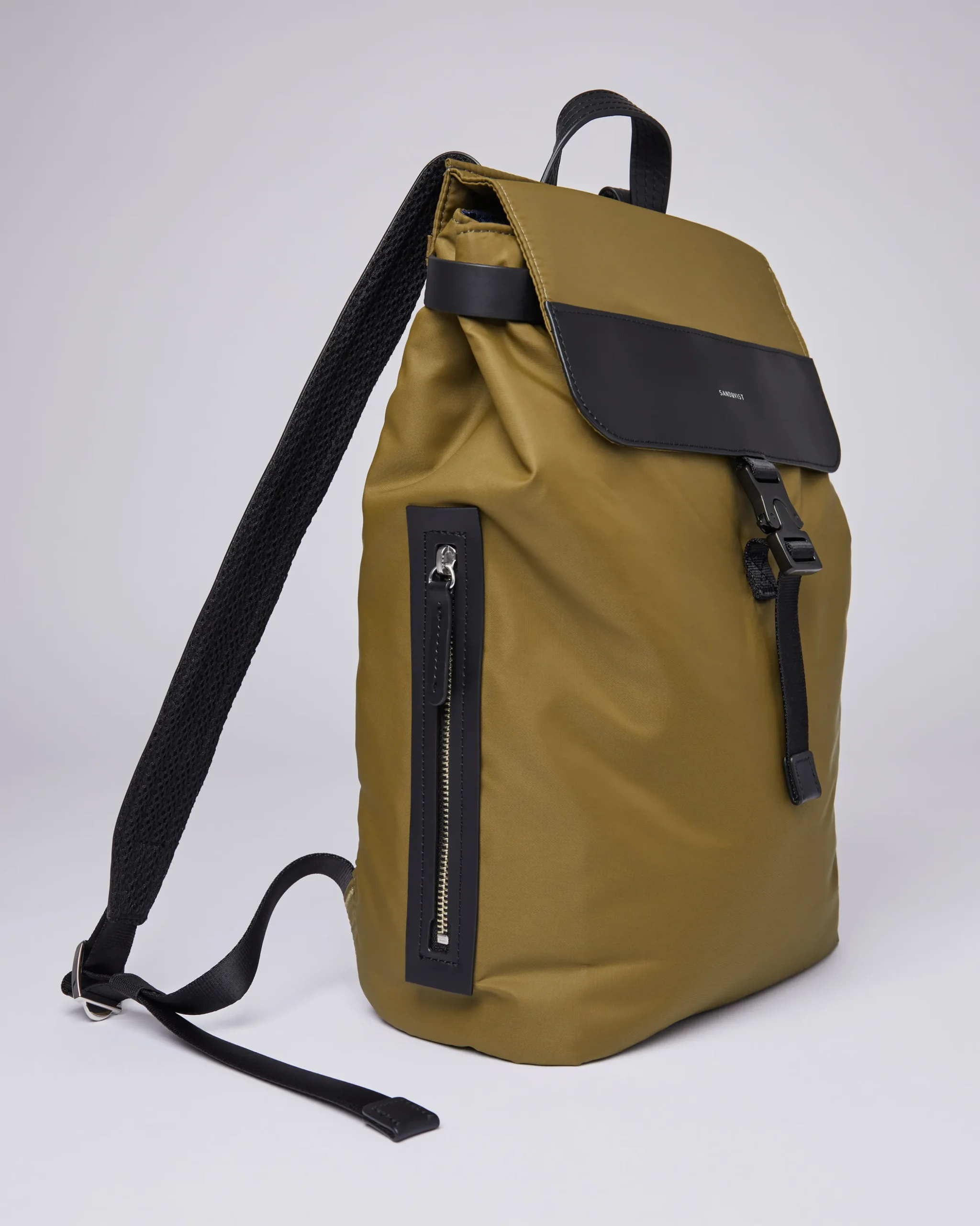 Alva Nylon
