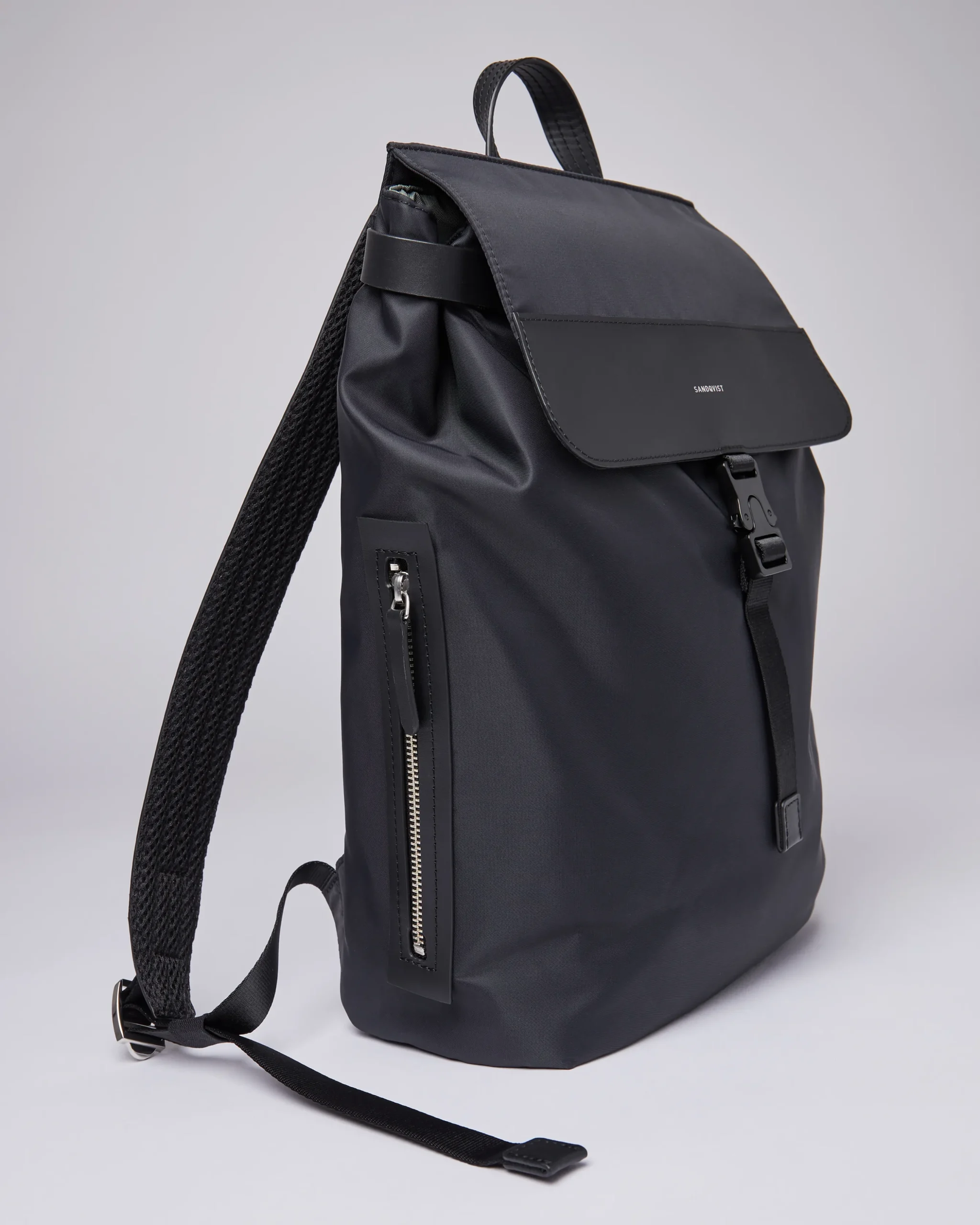 Alva Nylon
